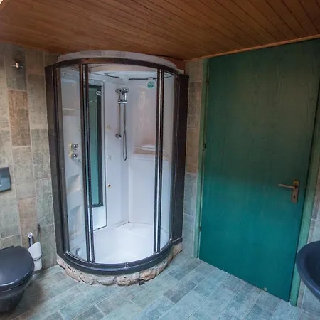 Othelo أيا نابا