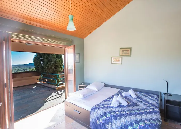 Othelo Villa Ayía Nápa